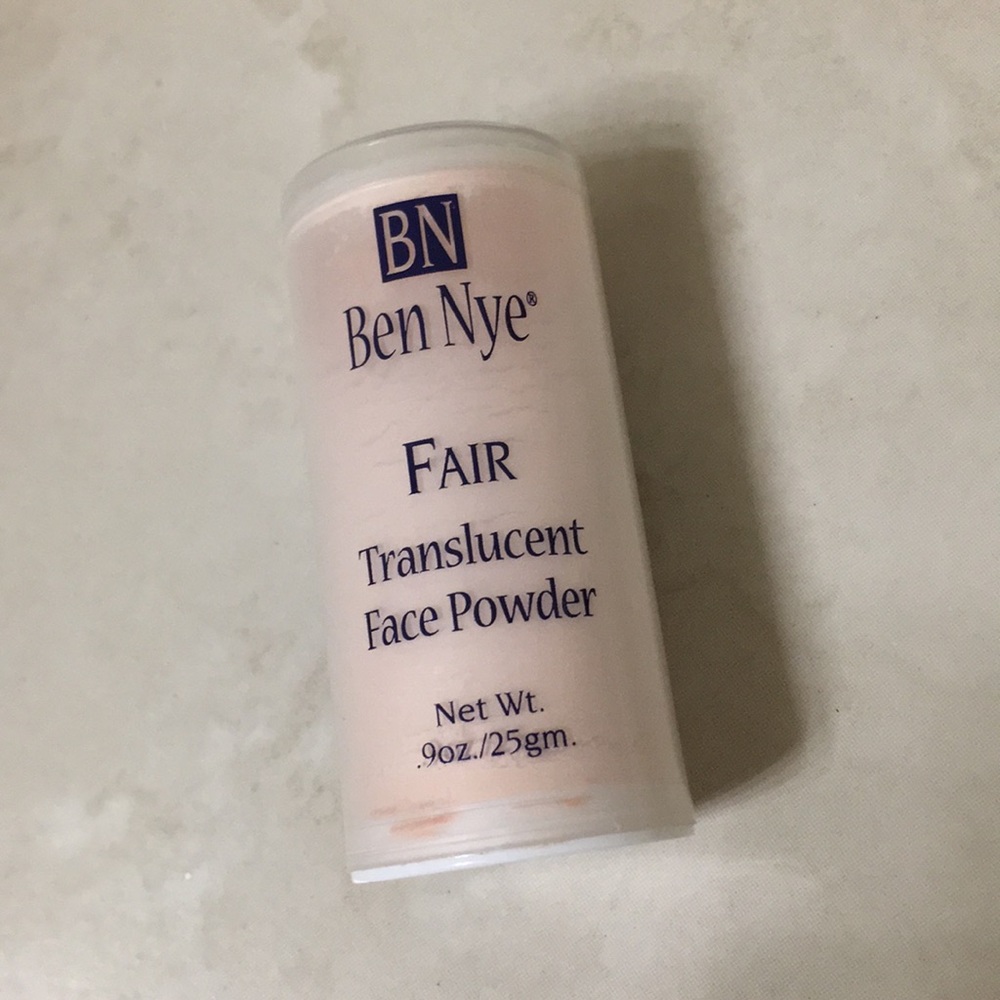 Ben Nye translucent face powder